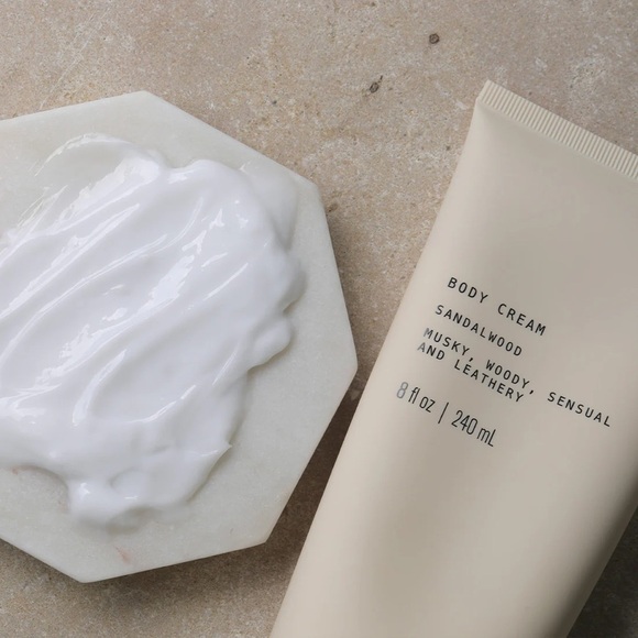 Sandalwood Body Cream by Minim LA - Luxurious Skincare - Picture 2 of 3